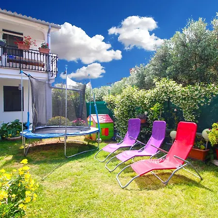 Dulijana 2042 アパート