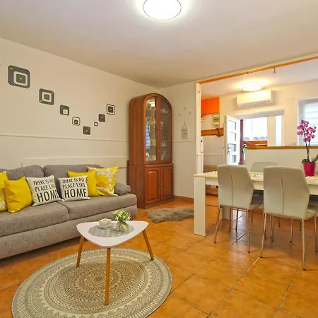 Dulijana 2042 Apartmán Pula