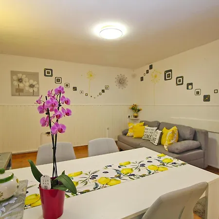 アパート Dulijana 2042 プーラ