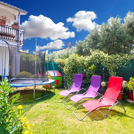 Dulijana 2042 アパート