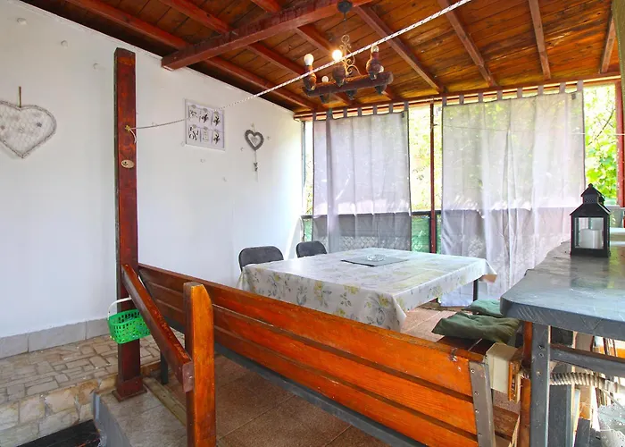 Dulijana 2042 * Pula