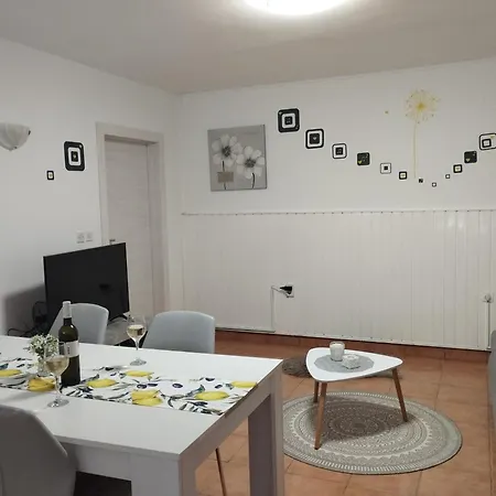 Dulijana 2042 Apartment *