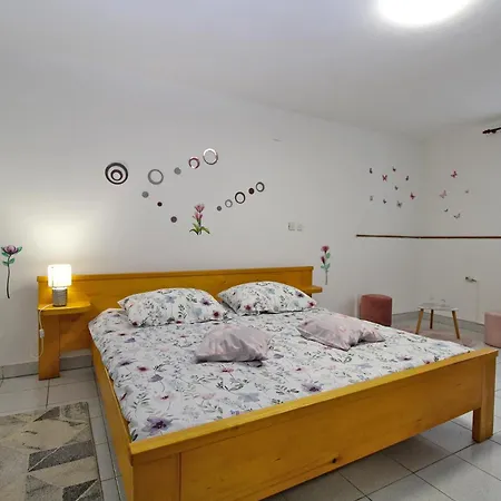 Apartment Dulijana 2042